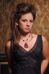 Photos de Mackenzie Rosman - Photoshoot John Sciulli HQ - 8